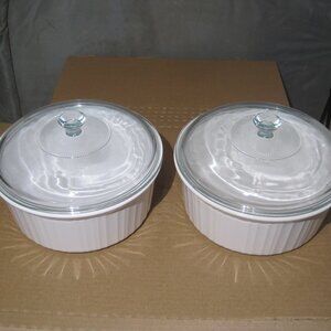 1 (only) Vintage Corning Ware F-1-B,  2.5 L Round French White Casserole W/ Lid